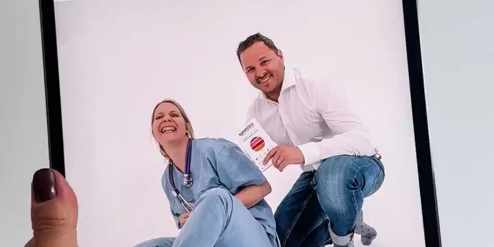 Opening still from Xunt Shop showing the brand's online store on a tablet